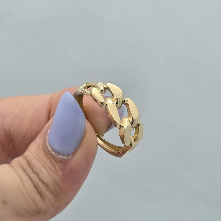 انگشتر طلا کم اجرت 18 عیار زنانه با طرح کارتیه طلا و شمش برلیان مدل تخت سایز 55