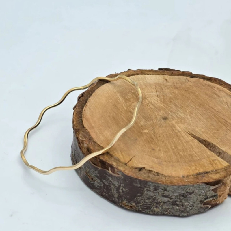 النگو طلا کم اجرت 18 عیار زنانه طلا و شمش برلیان مدل استخوانی موجی سایز 4
