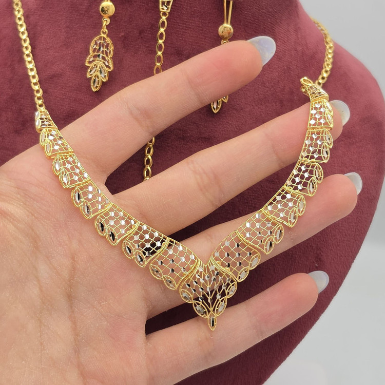 نیم ست طلا کم اجرت 18 عیار زنانه طلا و شمش برلیان مدل تراش