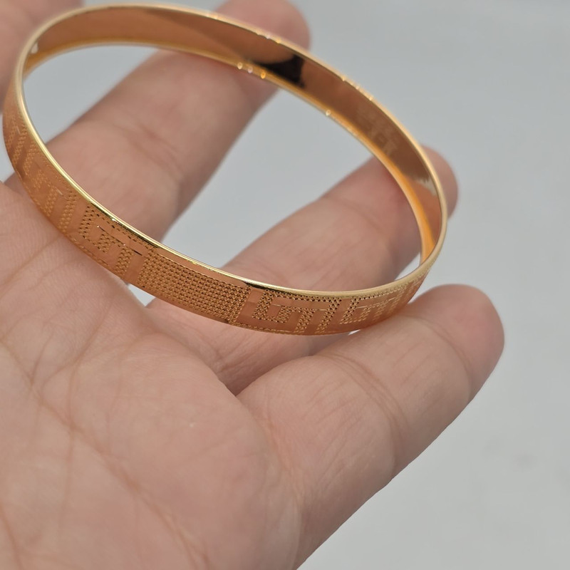 النگو طلا کم اجرت 18 عیار زنانه طلا و شمش برلیان مدل ورساچ لبه صاف سایز 1
