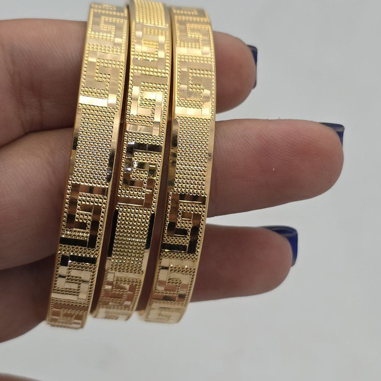 النگو طلا کم اجرت 18 عیار زنانه طلا و شمش برلیان مدل ورساچ لبه صاف سایز 3