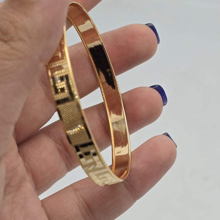 النگو طلا کم اجرت 18 عیار زنانه طلا و شمش برلیان مدل ورساچ لبه صاف سایز 3