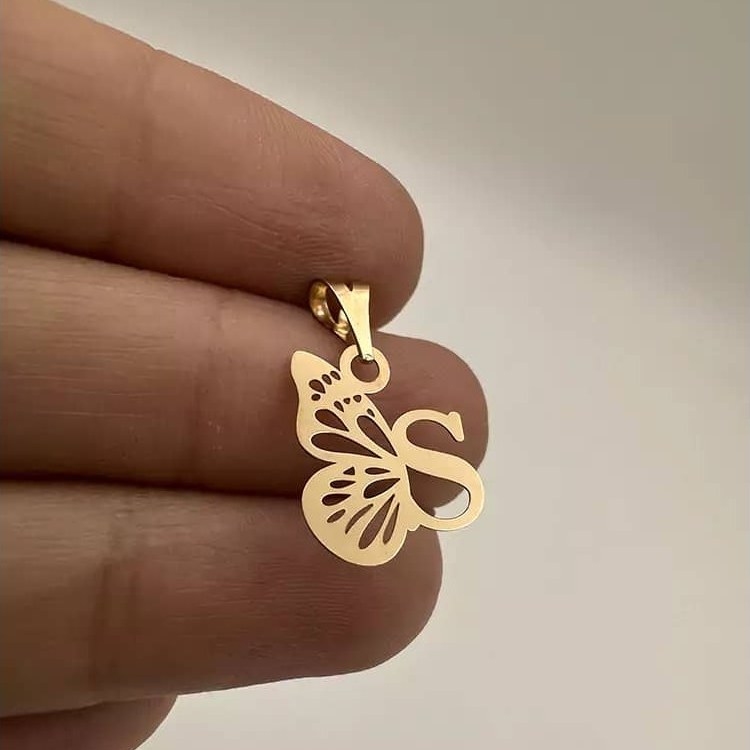 پلاک طلای حروف انگلیسی و بال پروانه