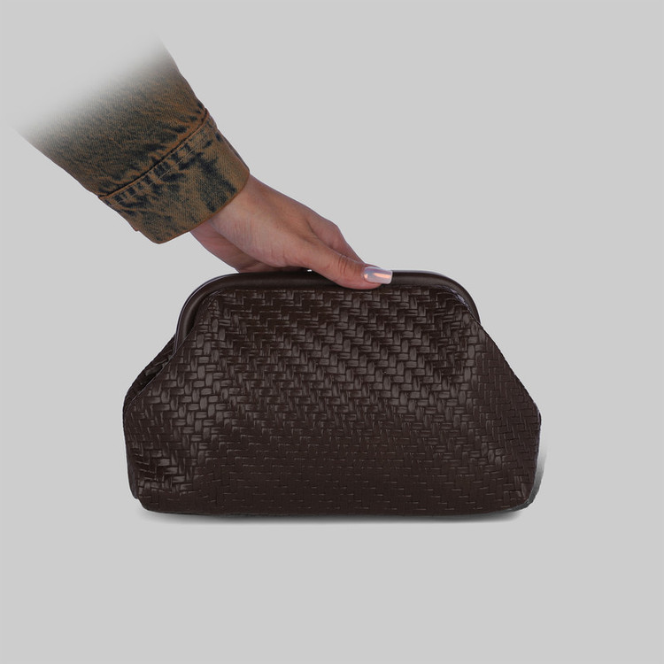 کیف زنانه رودوشی کلاچ چرم مصنوعی بند زنجیری مادامرا مدل 8902714040575