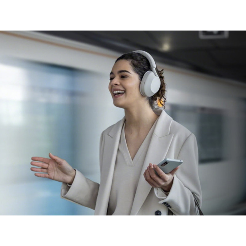 هدفون بیسیم سونی مدل WH-1000XM5 با نویز کنسلینگ فعال ANC، درگاه شارژ USB Type-C، دارای 4 میکروفون با فناوری Beamformi...