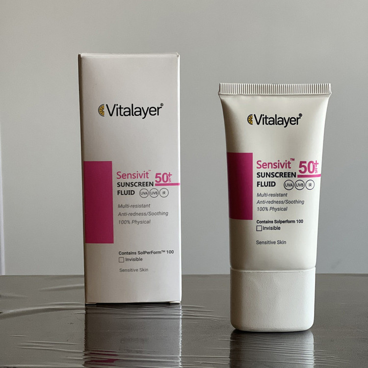 فلوئید ضد آفتاب بیرنگ ویتالیر، spf 50، مدل 0128، مناسب پوست های حساس با حجم 50 میلیلیتر، ضد حساسیت، محافظتکننده در بر...
