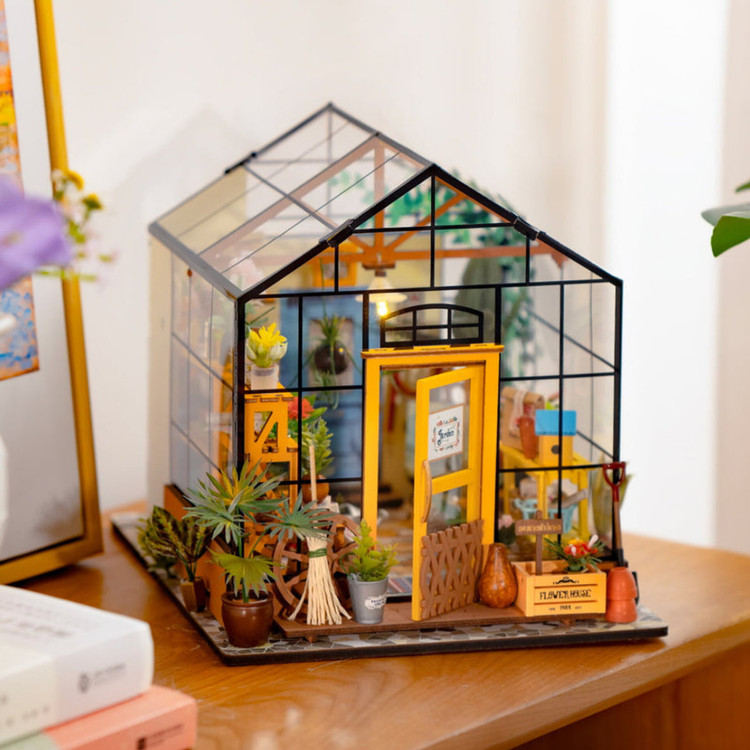 ساختنی 389 تکه رولایف مدل Cathy's Flower House DG104
