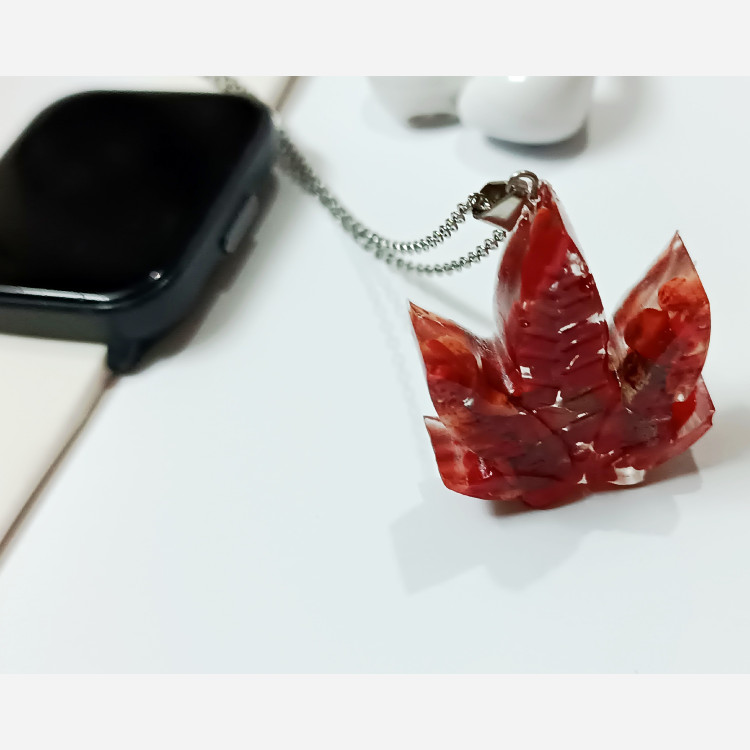 گردنبند سنگ مرجان اصل مدل برگ پینترستی