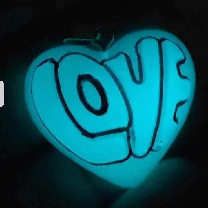 گردنبند پینترستی قلب Love شب نماشب تاب