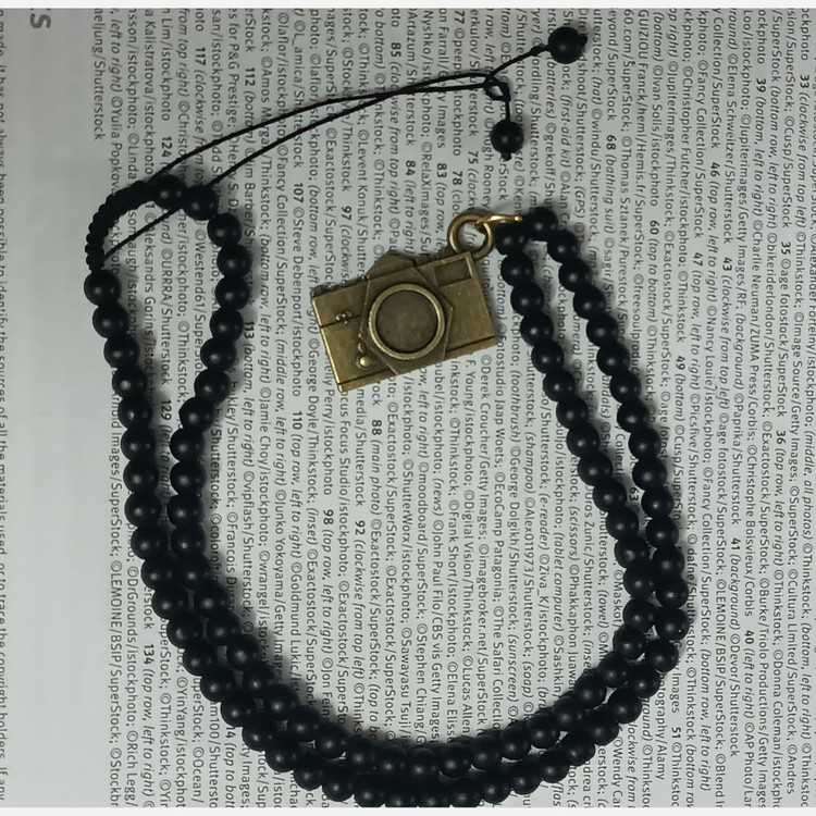 گردنبند مردانه مدل دوربین عکاسی با گردنبند سنگ اونیکس
