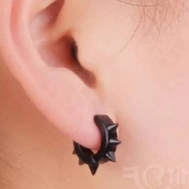 گوشواره فیک اسپایک دار مدل پیرسینگ بدون سوراخ