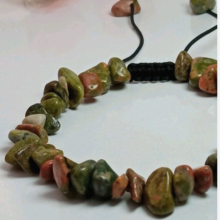 دستبند سنگ اوناکیت اصل معدنی دفرمه چیپسی
